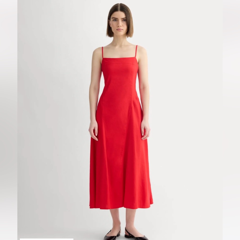 Everlane THE SEAMED DRESS IN STRETCH LINEN